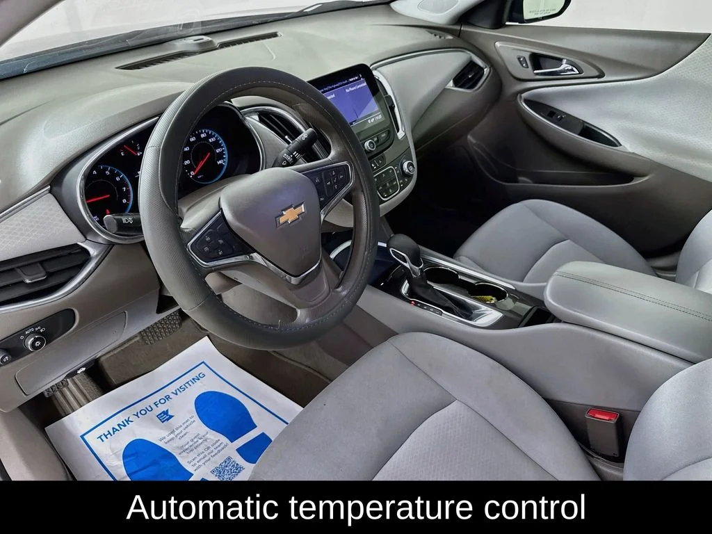 Used 2021 Northsky Blue Metallic Chevrolet LT image 10
