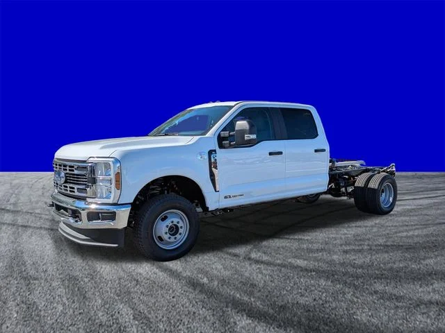 2026 Ford F-350 Super Duty Chassis Cab XL - Photo 8