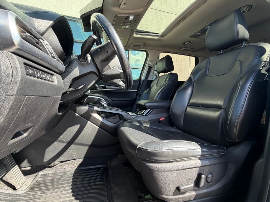 Used 2022 Black Kia S image 6