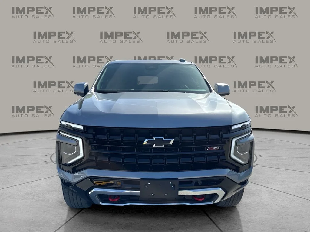 Used 2025 Gray Chevrolet Z71 image 8