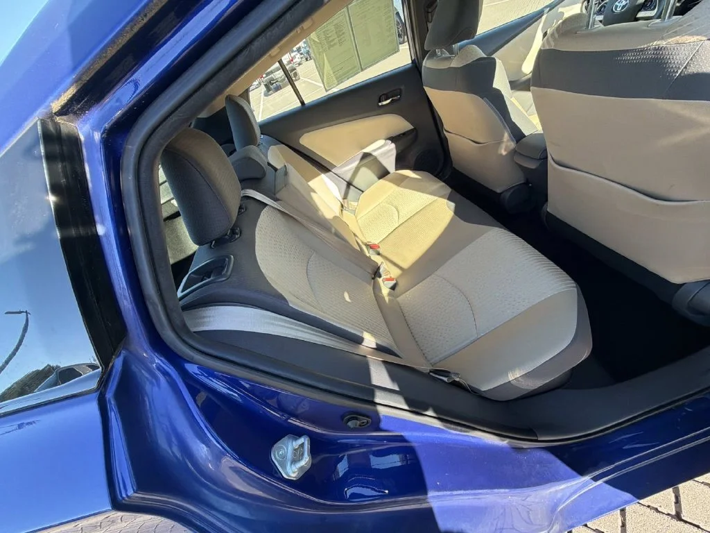 Used 2018 Blue Toyota Two image 29