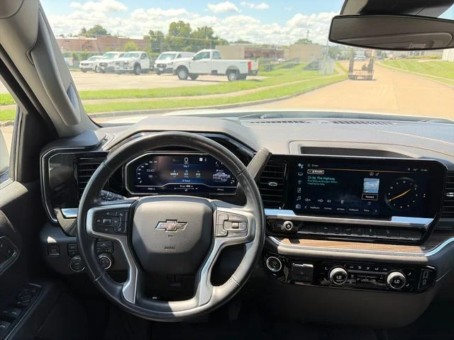 Used 2023 White Chevrolet RST image 32