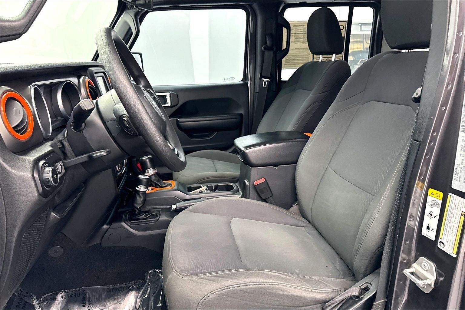 Used 2018 Granite Crystal Metallic Clearcoat Jeep Sport image 19