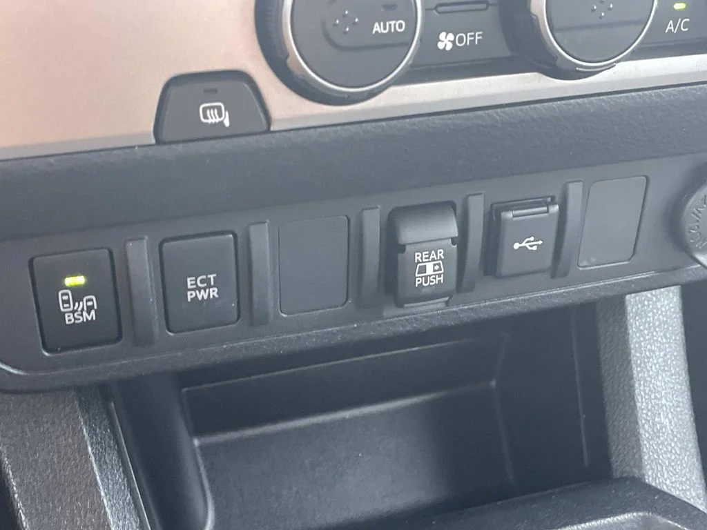 2023 Toyota Tacoma SR5 - Photo 38