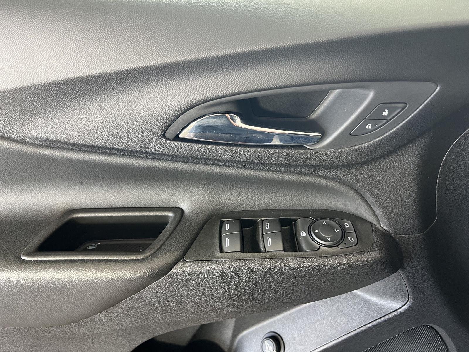 Used 2022 Summit White Chevrolet LT image 7