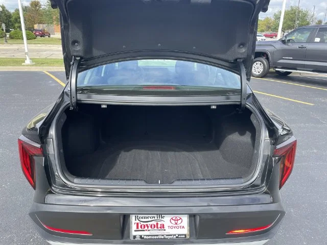 2025 Kia K4 LXS - Photo 32