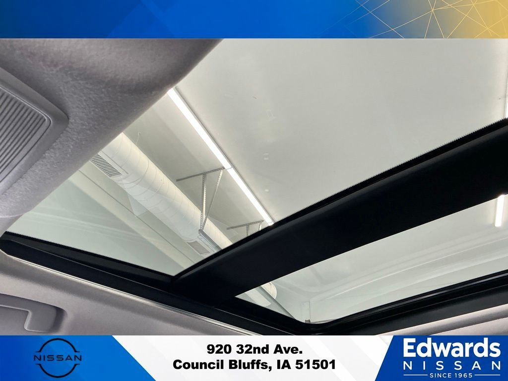 Used 2026 Gray Nissan SR image 28