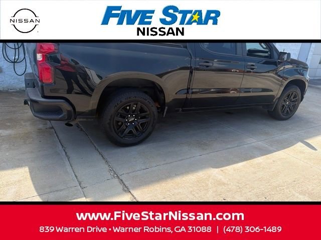 Used 2020 Black Chevrolet Custom image 8