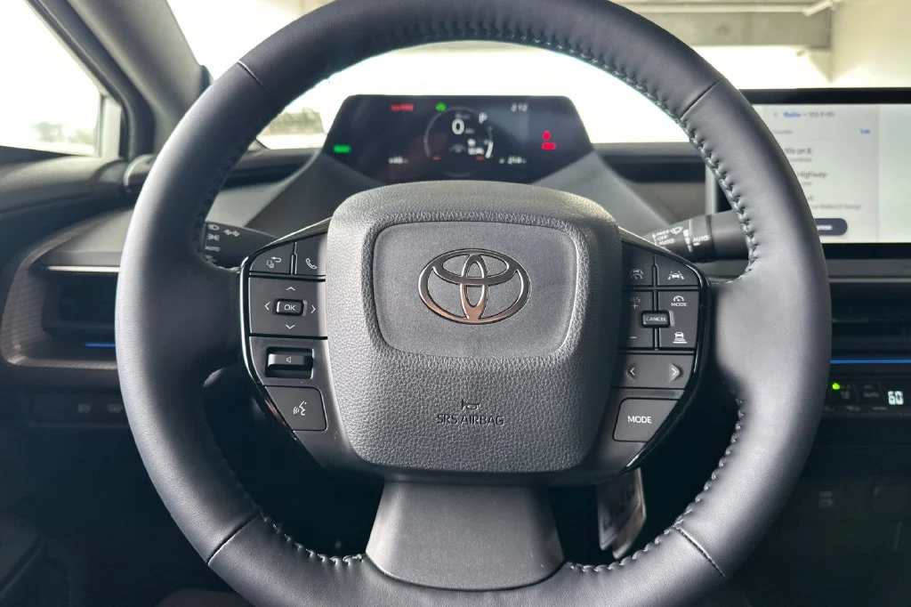 New 2027 Wind Chill Pearl <sup>1</sup> Toyota  Limited AWD image 26