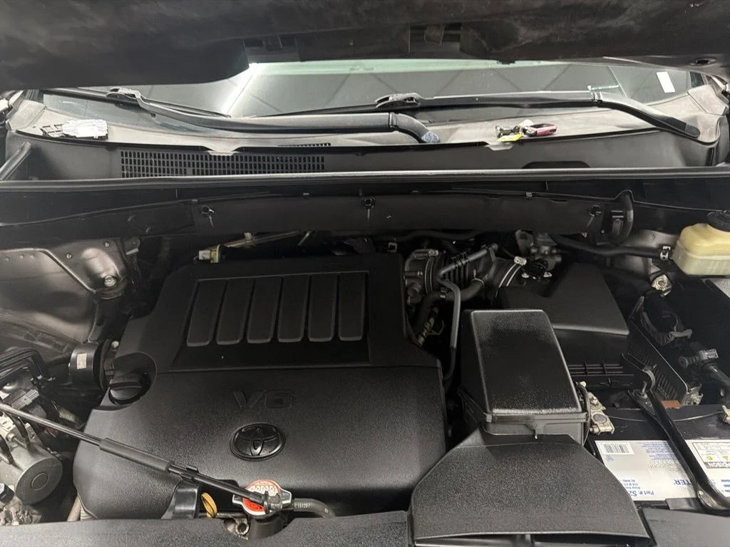Used 2016 Gray Toyota XLE V6 image 28