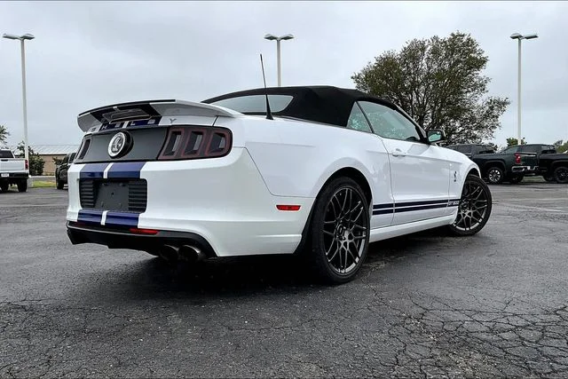 Used 2014 White Ford Shelby GT500 image 4