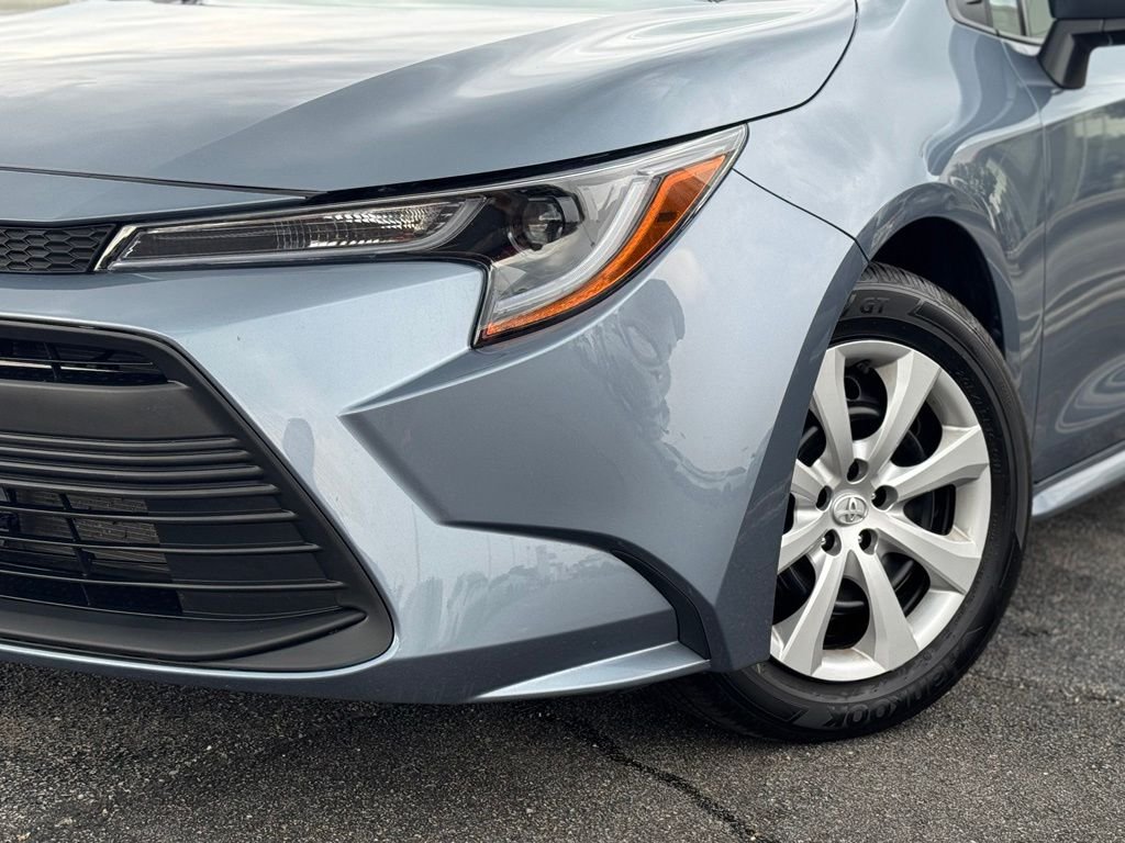 Used 2026  Toyota LE image 5