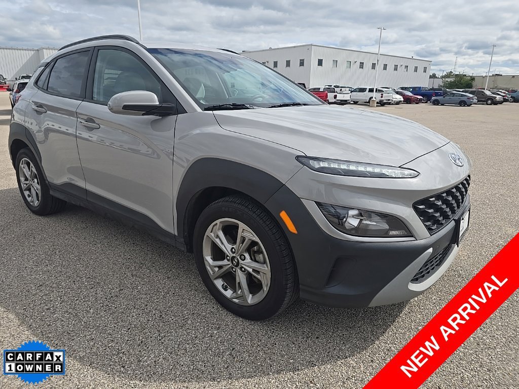 Used 2023 Silver Hyundai SEL image 2