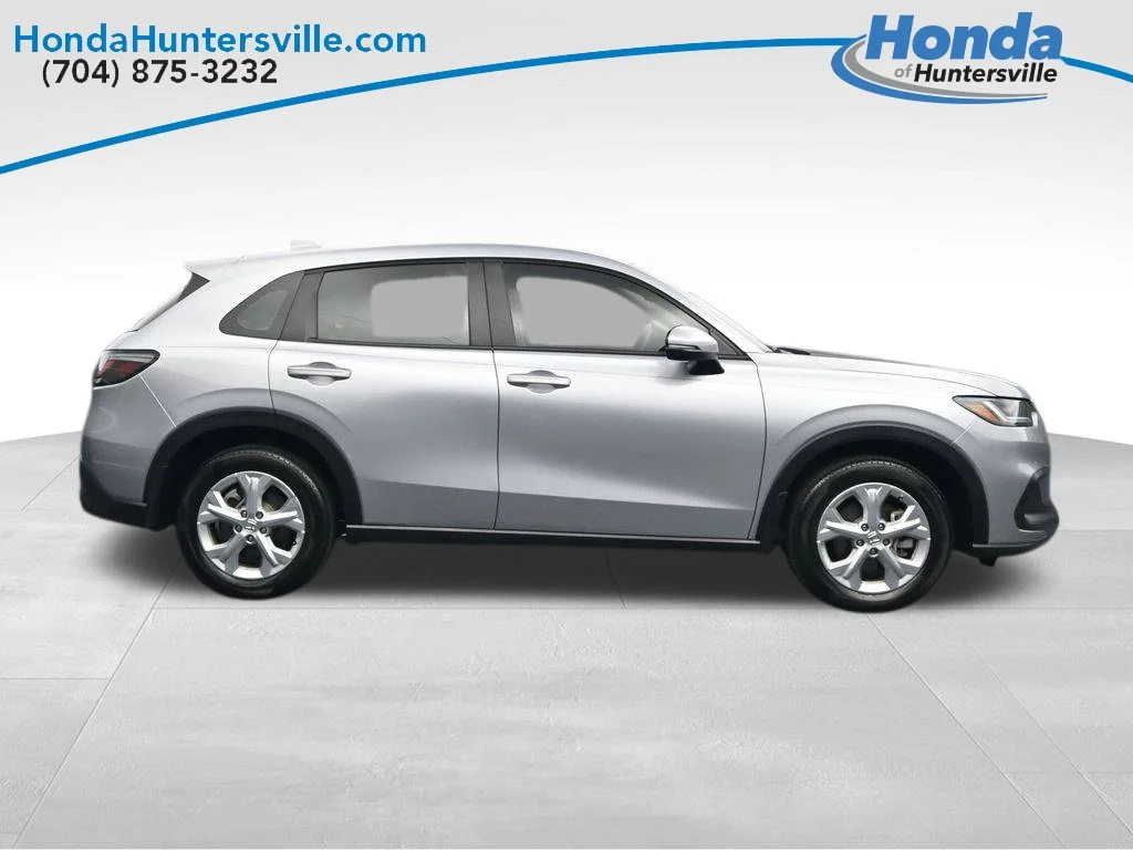 2025 Honda HR-V LX - Photo 9