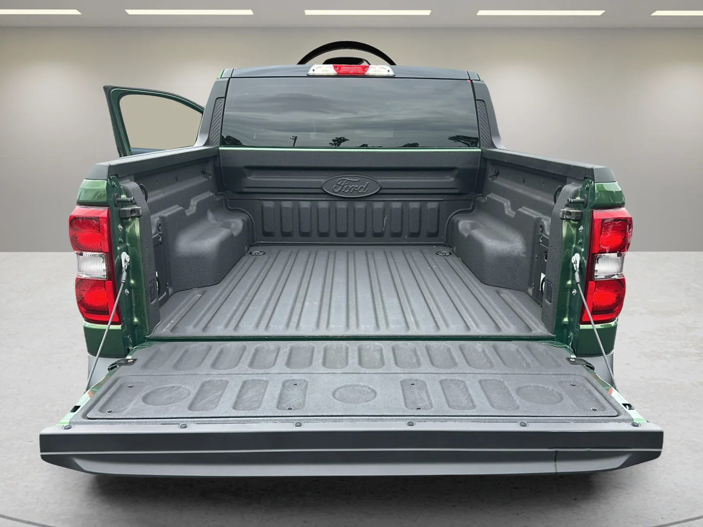 Used 2025 Green Ford XLT image 20