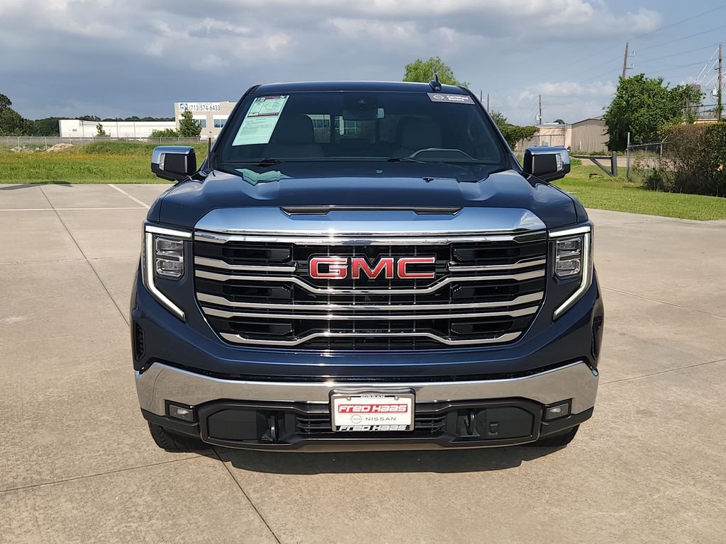 Used 2023 Blue GMC SLT image 9