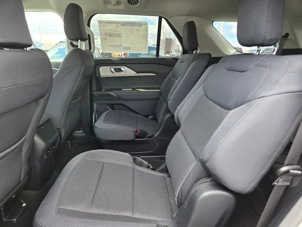 Used 2026 Space White Metallic Ford Active image 22