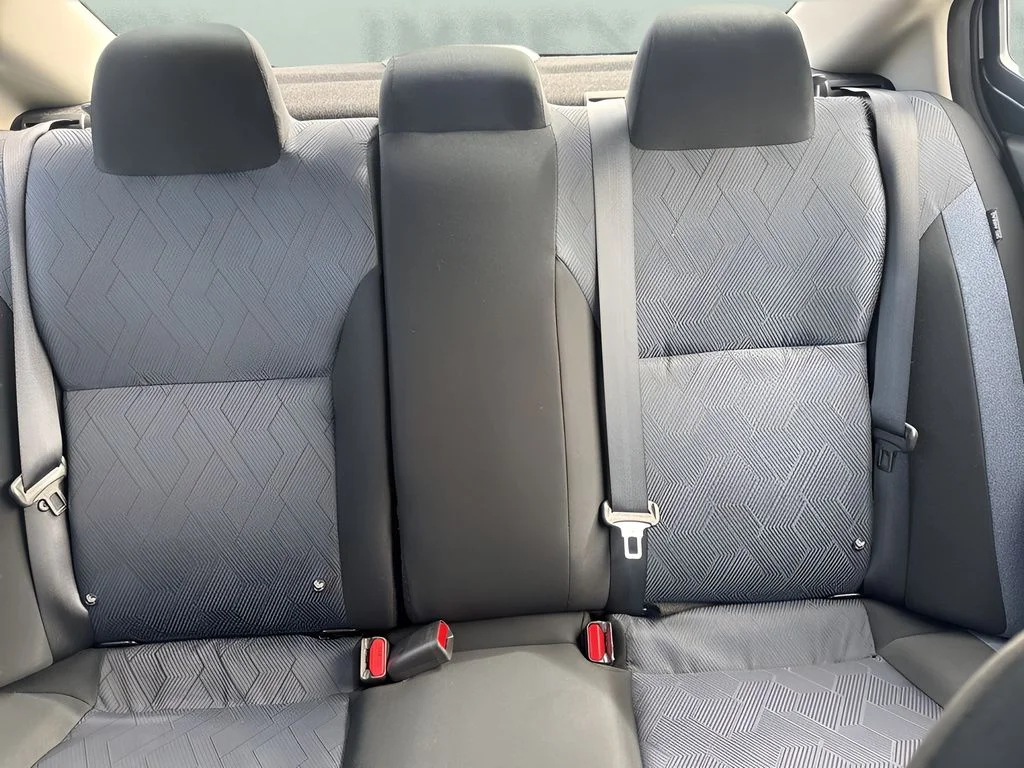 Used 2025 Silver Nissan 1.6 SV image 10
