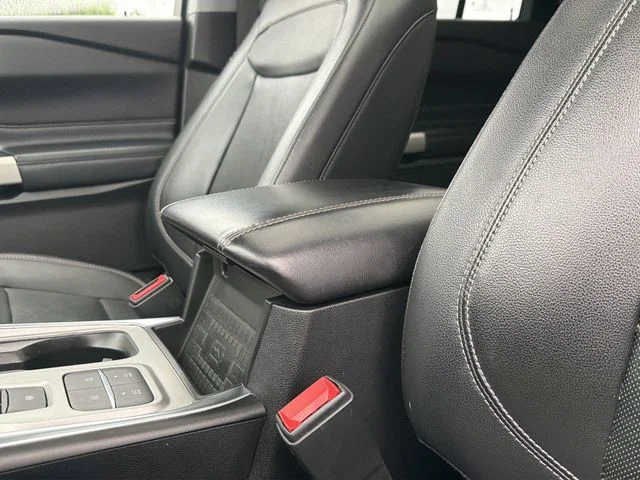 Used 2021 White Ford Limited image 21