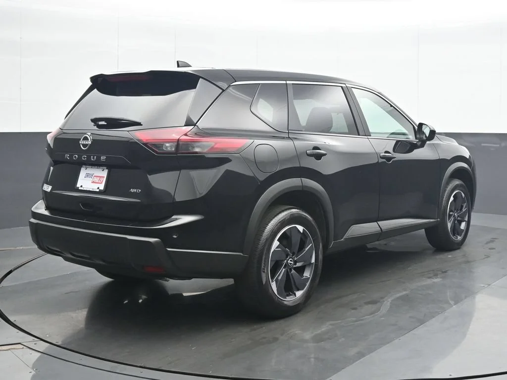 Used 2025 Black Nissan SV image 6