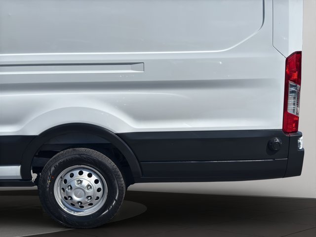 Used 2025 White Ford  image 25