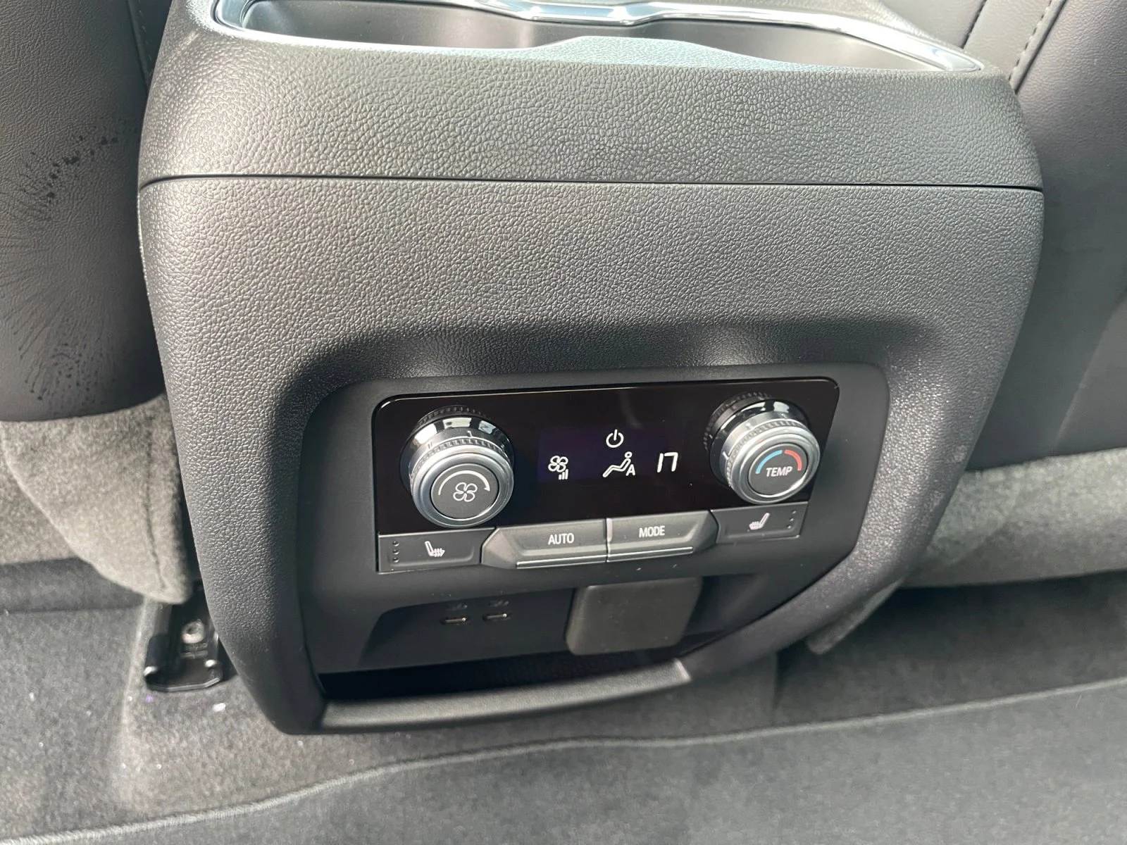 New 2026 Summit White GMC Elevation AWD image 21