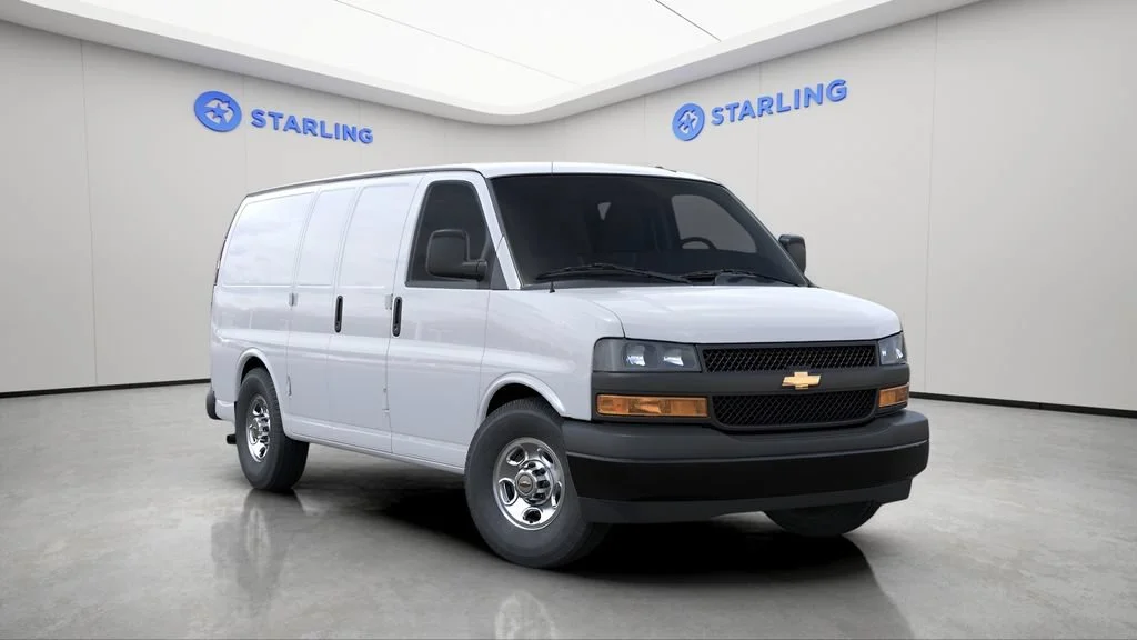 New 2026 Summit White Chevrolet WT image 6