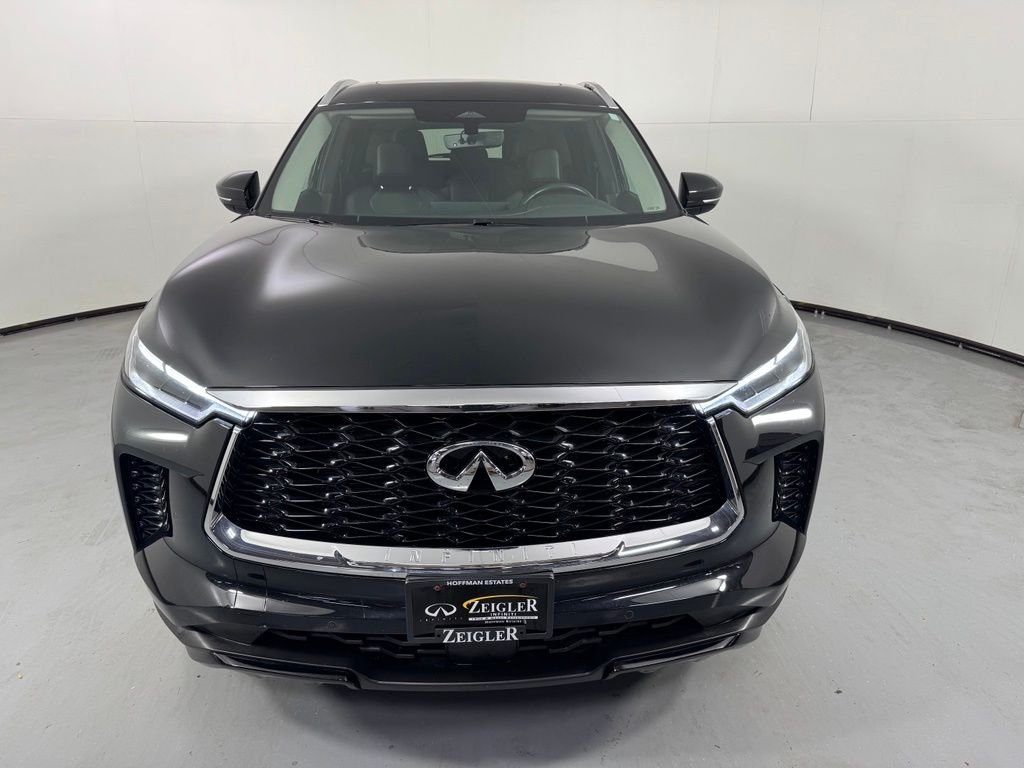 Used 2023 Mineral Black INFINITI LUXE image 2