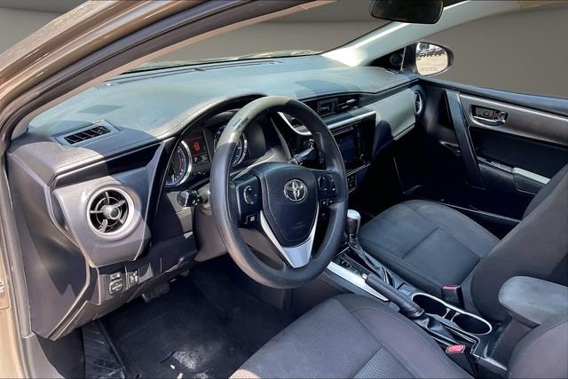 Used 2018 Gray Toyota LE image 12