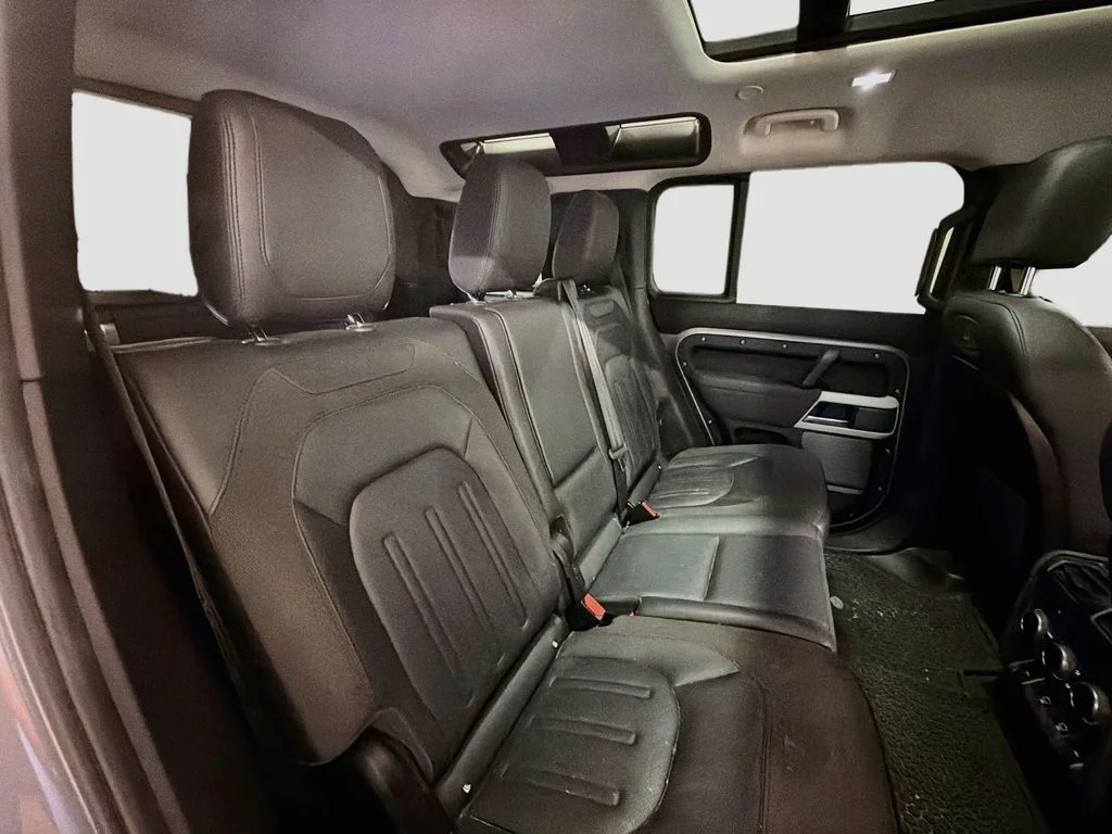 Used 2021 Eiger Grey Metallic Land Rover SE image 28