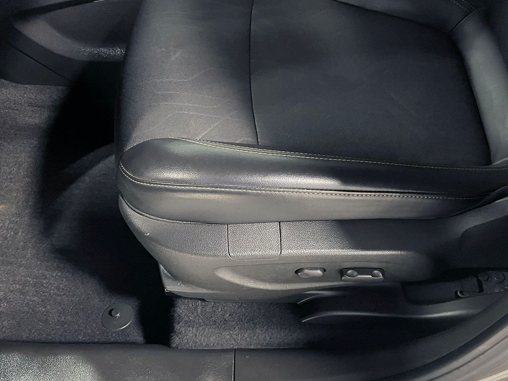 Used 2021 Gray Chevrolet LT image 21