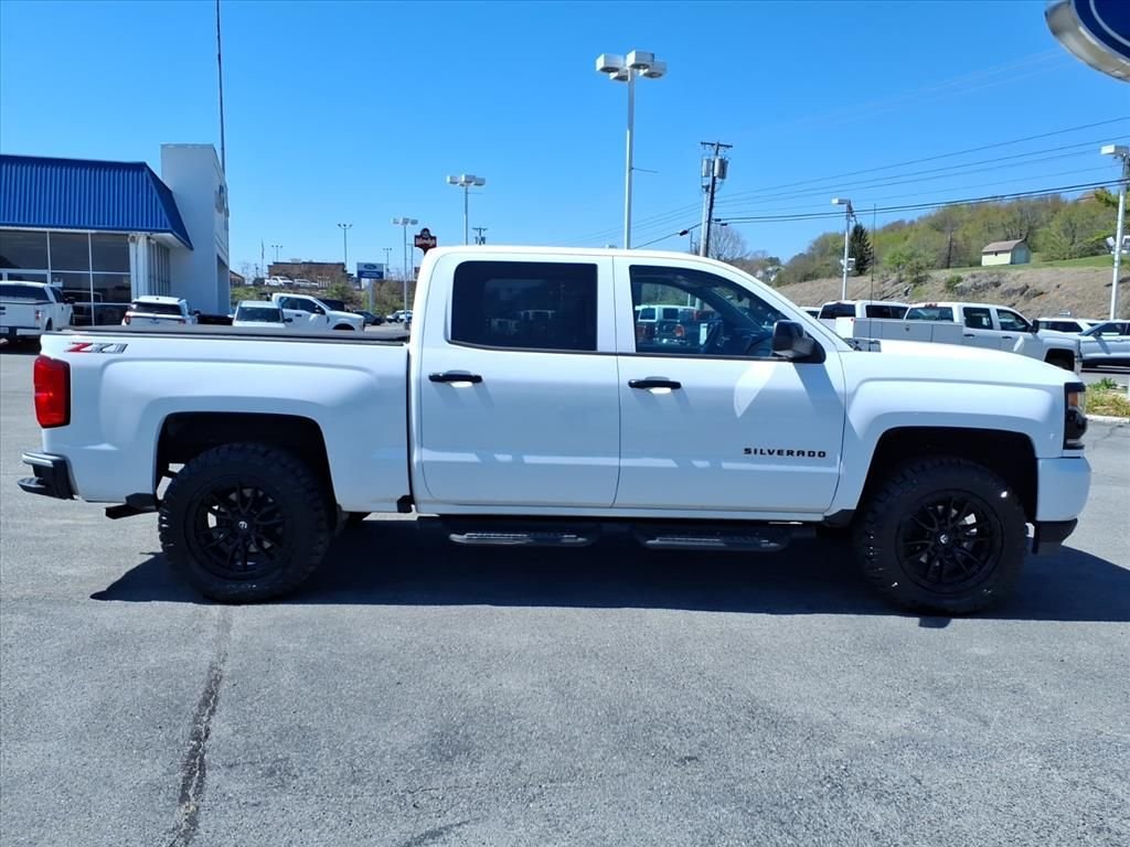 Used 2018 Summit White Chevrolet LTZ image 16