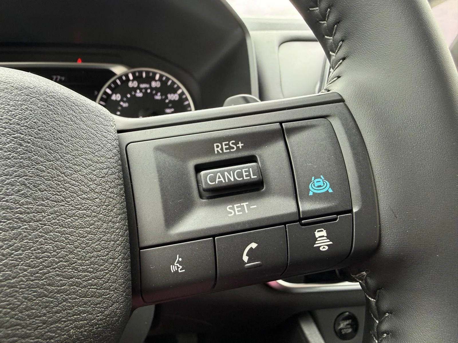 New 2026 Everest White Pearl Tricoat Nissan SV image 22