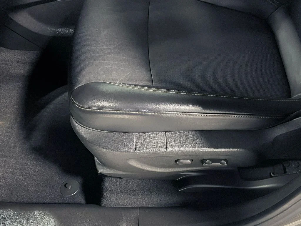Used 2021 Gray Chevrolet LT image 21