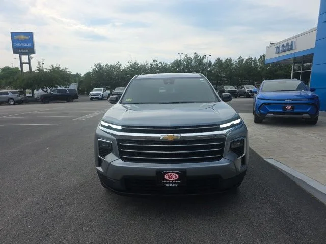 Used 2025 Gray Chevrolet LT image 8