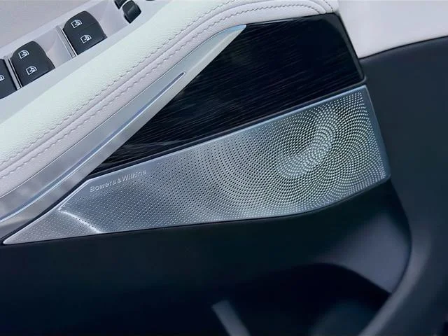 New 2026 Carbon Black Metallic BMW M60i image 23