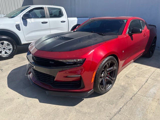 Used 2019 Red Chevrolet SS image 4