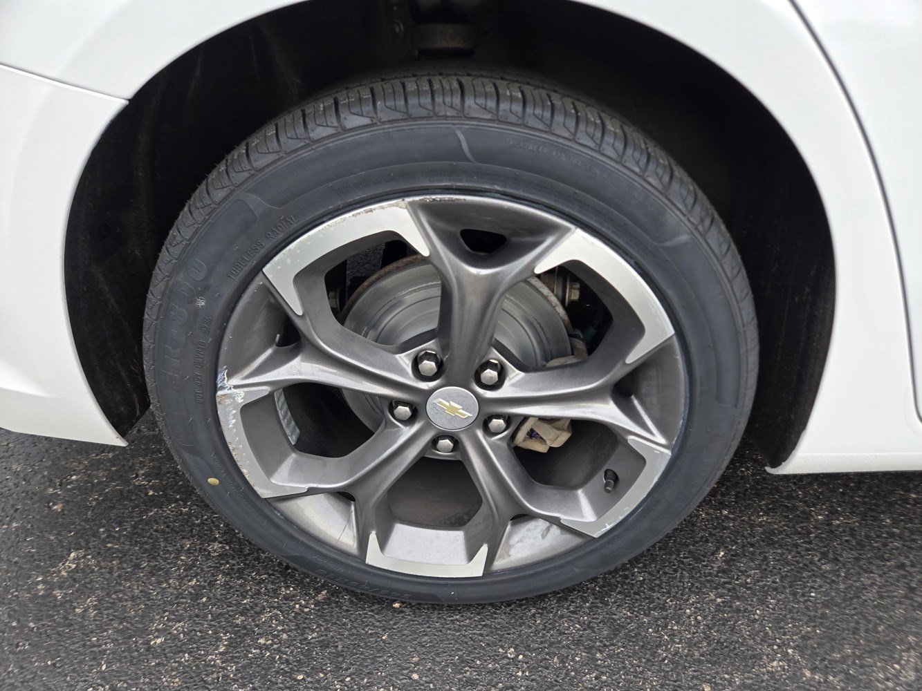 Used 2021 SUMMIT WHITE Chevrolet LT image 40