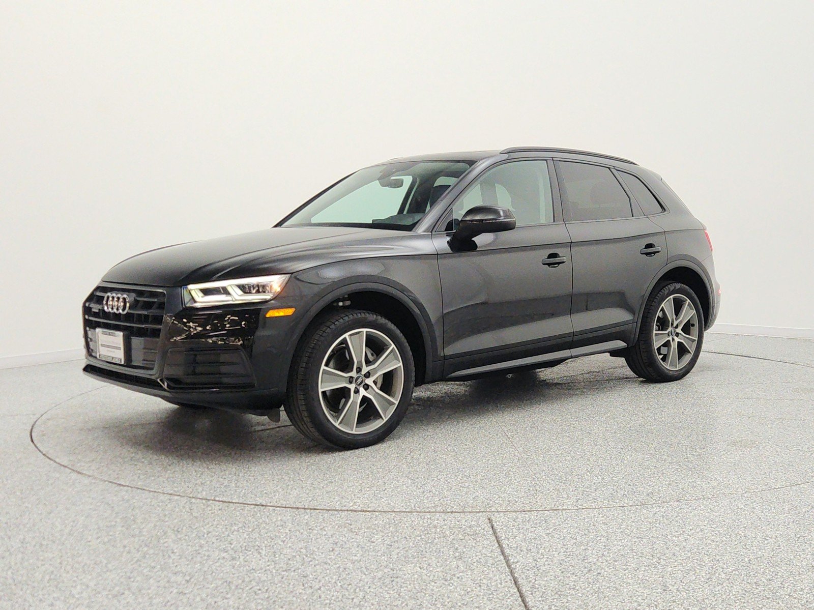 2019 Audi Q5 2.0T quattro S tronic Premium Plus's photo
