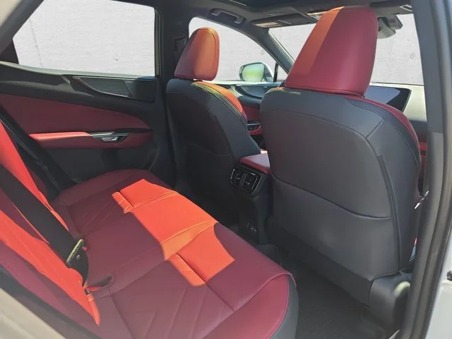 2026 Lexus NX 450h+ Luxury - Photo 11