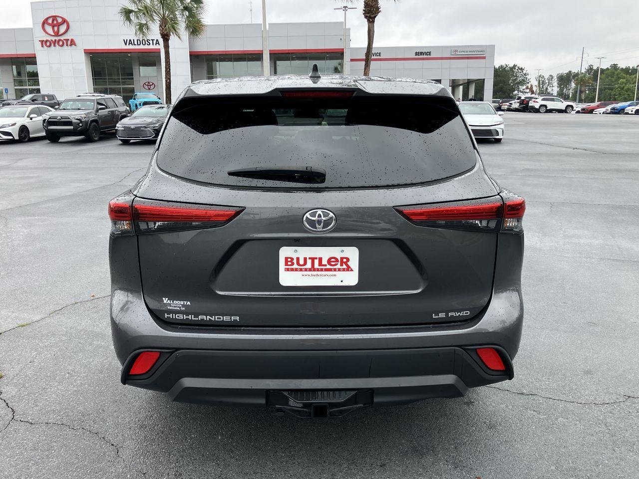 Used 2023 Gray (Magnetic Gray Metallic) Toyota LE AWD image 4