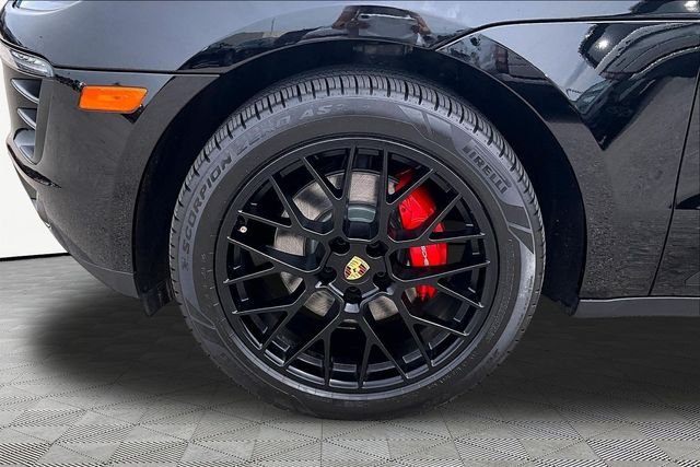 Used 2018 Black Porsche Base image 8