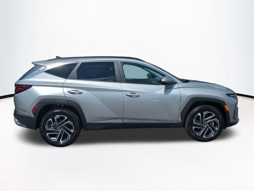New 2026 Silver Hyundai SEL AWD image 4