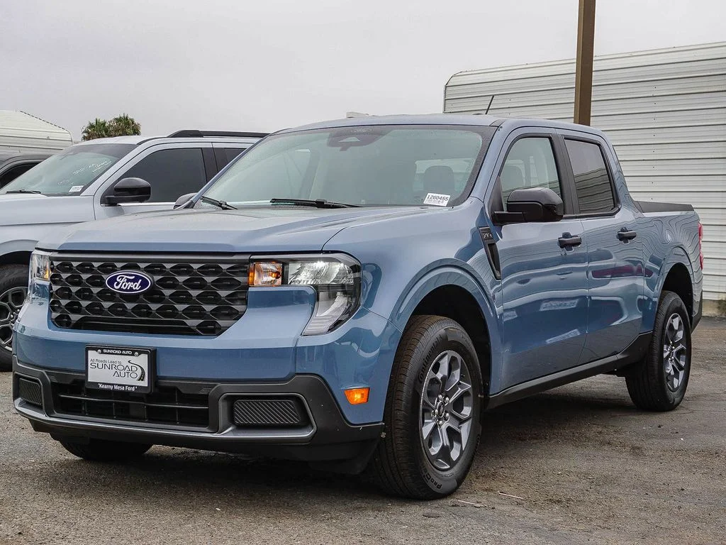 New 2026 Gray Ford XLT image 3