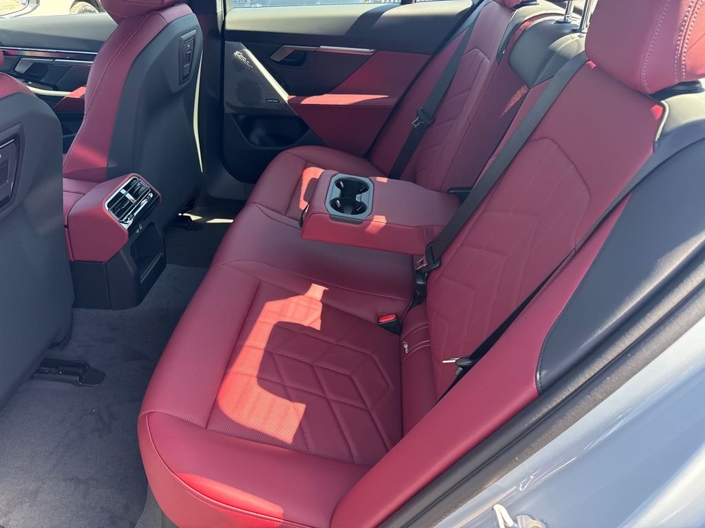 New 2027 Gray BMW xDrive40 image 18
