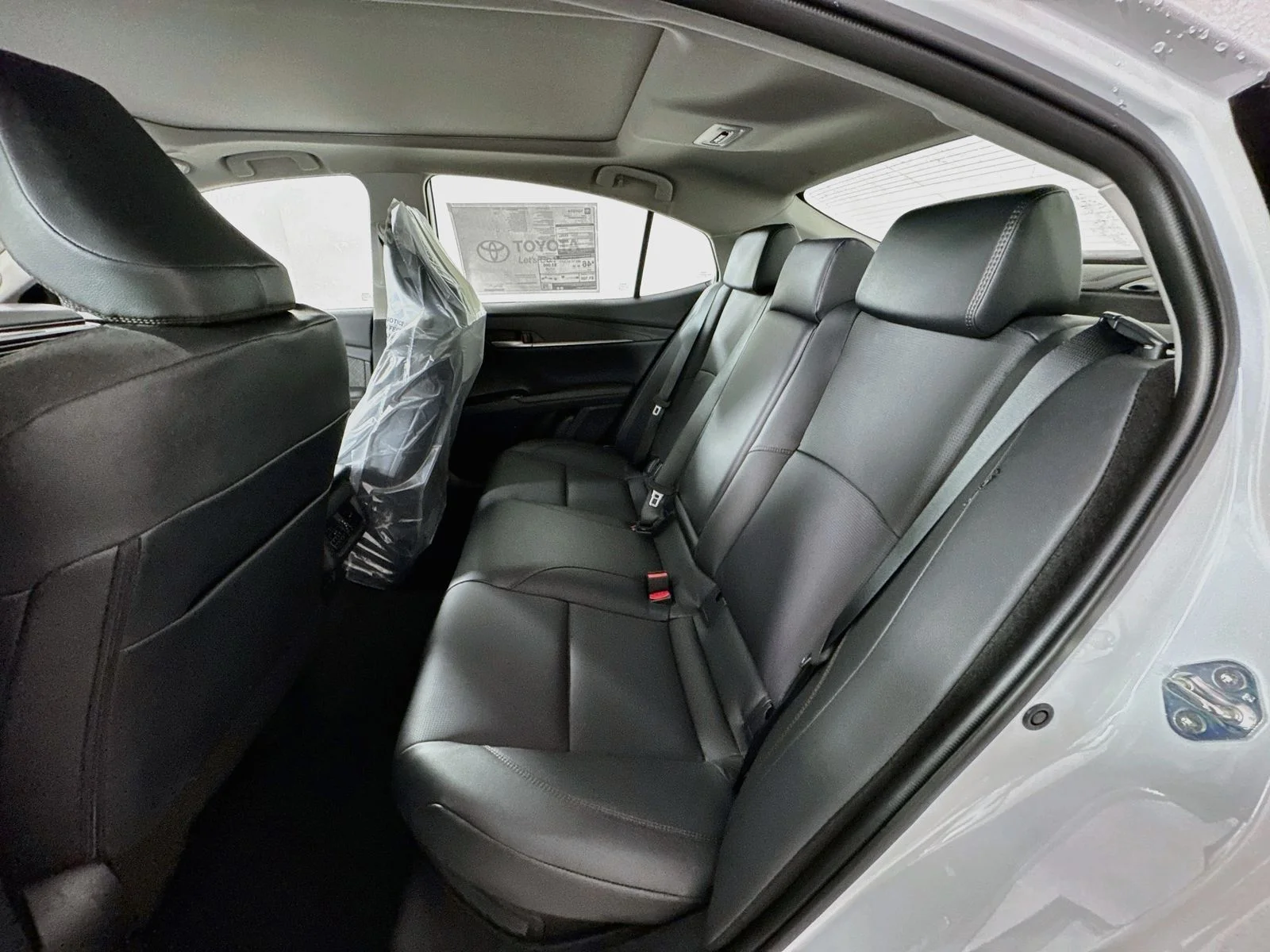 New 2026 Wind Chill Pearl <sup>1</sup> Toyota  XLE AWD image 10
