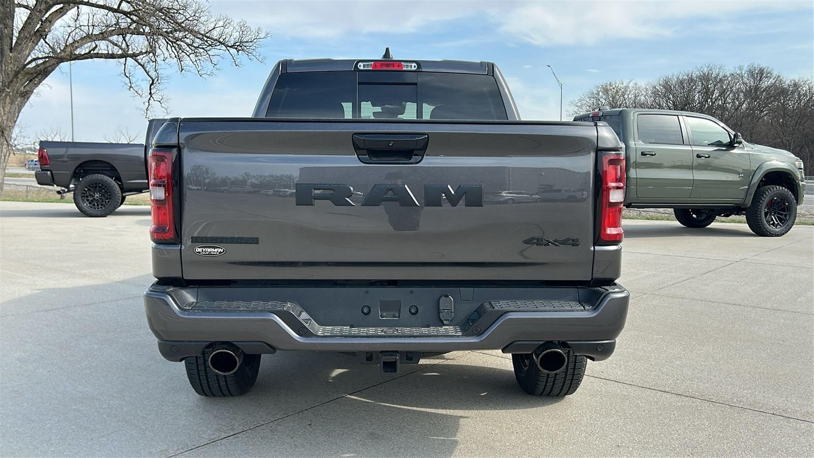 New 2026 Granite Crystal Metallic Clearcoat RAM Big Horn/Lone Star image 4
