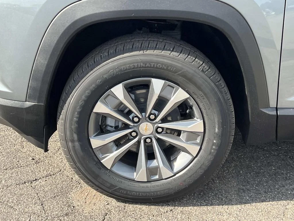2026 Chevrolet Equinox LT - Photo 25