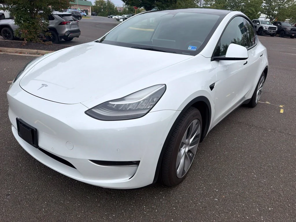 Used 2021 White Tesla Long Range image 3