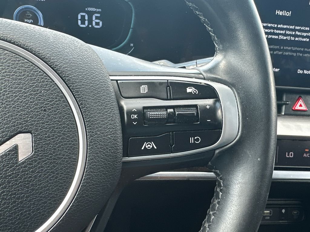 Used 2025 Black Kia EX image 26
